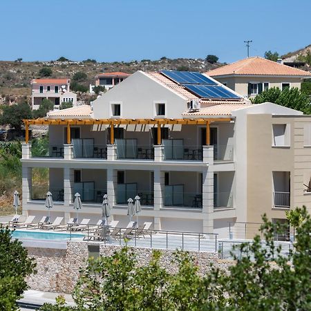 Sky View Suites Kefalonia Vovikes Bagian luar foto