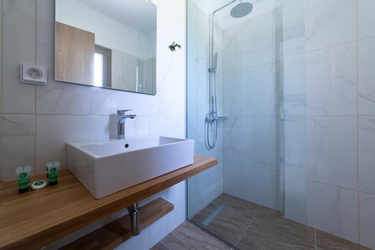 Sky View Suites Kefalonia Vovikes Bagian luar foto