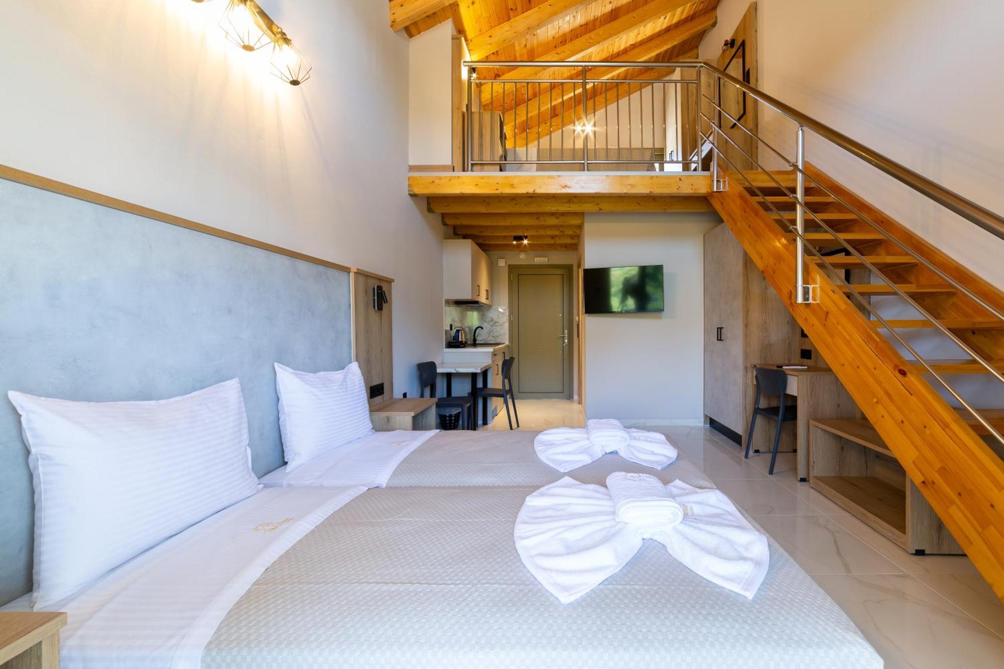 Sky View Suites Kefalonia Vovikes Bagian luar foto
